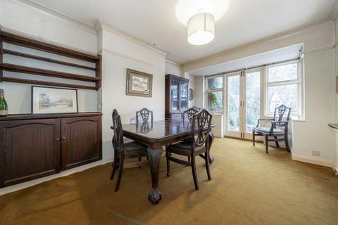 3 bedroom semi-detached house for sale, Kendrey Gardens, Twickenham TW2