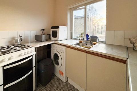 2 bedroom flat to rent, Milton Road, Cambridge CB4