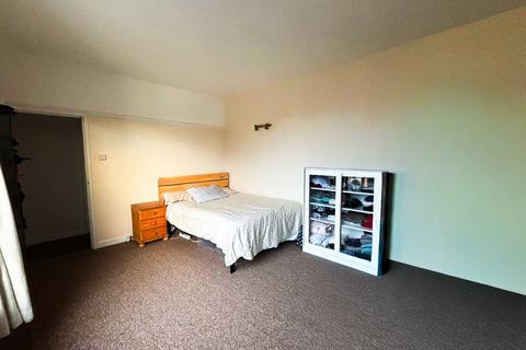2 bedroom flat to rent, Milton Road, Cambridge CB4