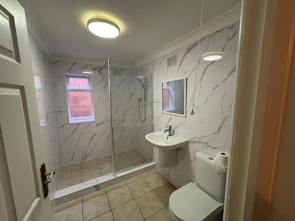 House in Southall - View 3