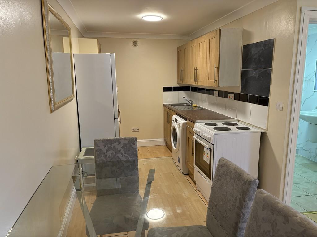 House in Southall - View 5