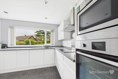 4 bedroom detached house for sale, Village Gardens, Walton-on-the-Hill