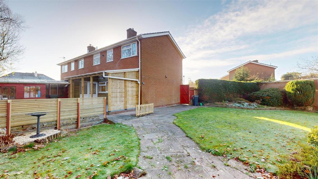 Monkmoore Crescent 16, Garden 1.jpg
