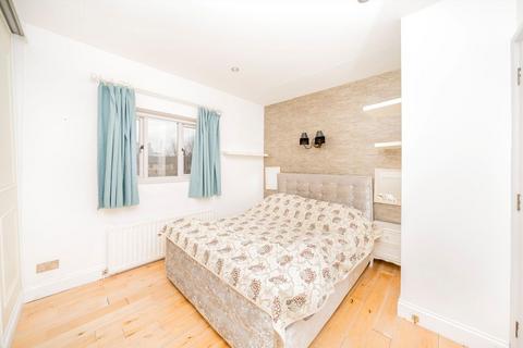 1 bedroom flat to rent, Lancaster Drive, London E14