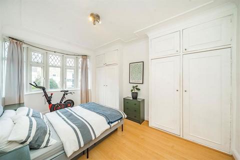 undefined, Kings Avenue, London SW4