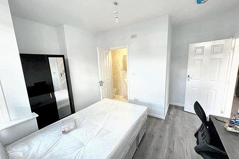 undefined, Eden Grove, Bristol BS7