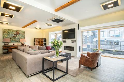 undefined, Great Sutton Street, London EC1V