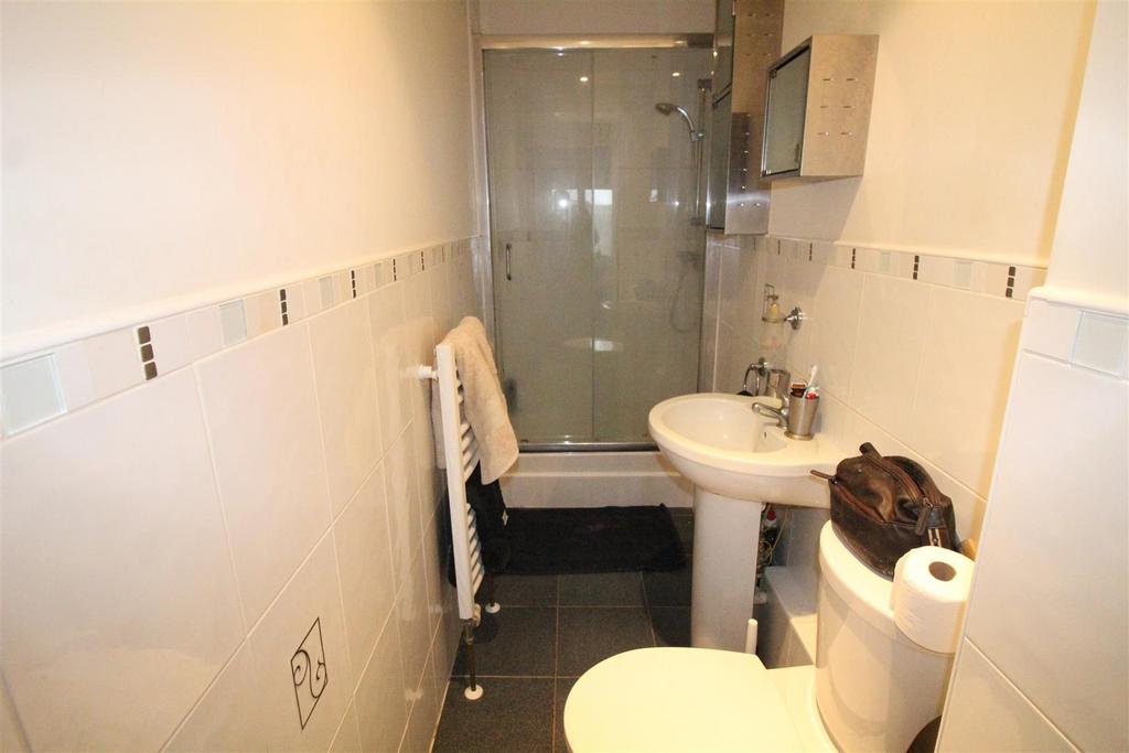 Ensuite bathroom
