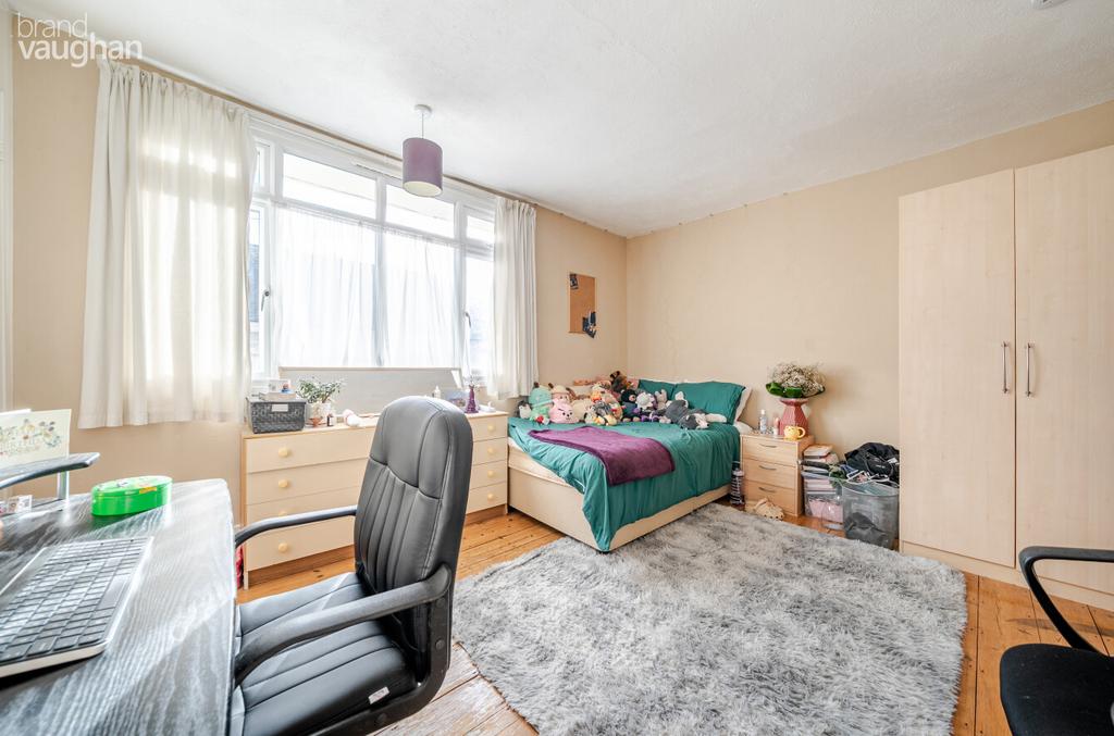 990a07be-8081-4af...