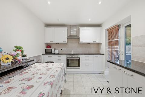 3 bedroom terraced house for sale, Wood Lane, Dagenham, Greater London, RM9
