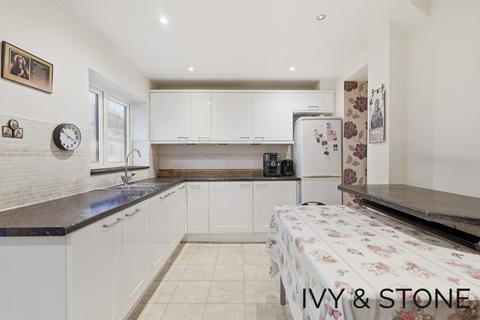 3 bedroom terraced house for sale, Wood Lane, Dagenham, Greater London, RM9