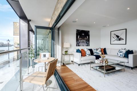 3 bedroom terraced house to rent, Palace Wharf, Rainville Road, London, UK