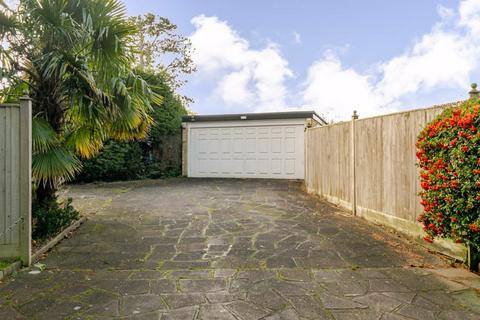 undefined, Homefield Road, Warlingham