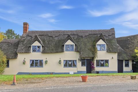 undefined, The Broadway, Dunmow, Essex, CM6