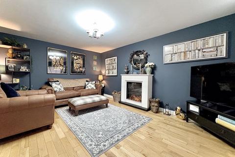 undefined, Sandstone Close, LOWER GORNAL, DY3 2EQ