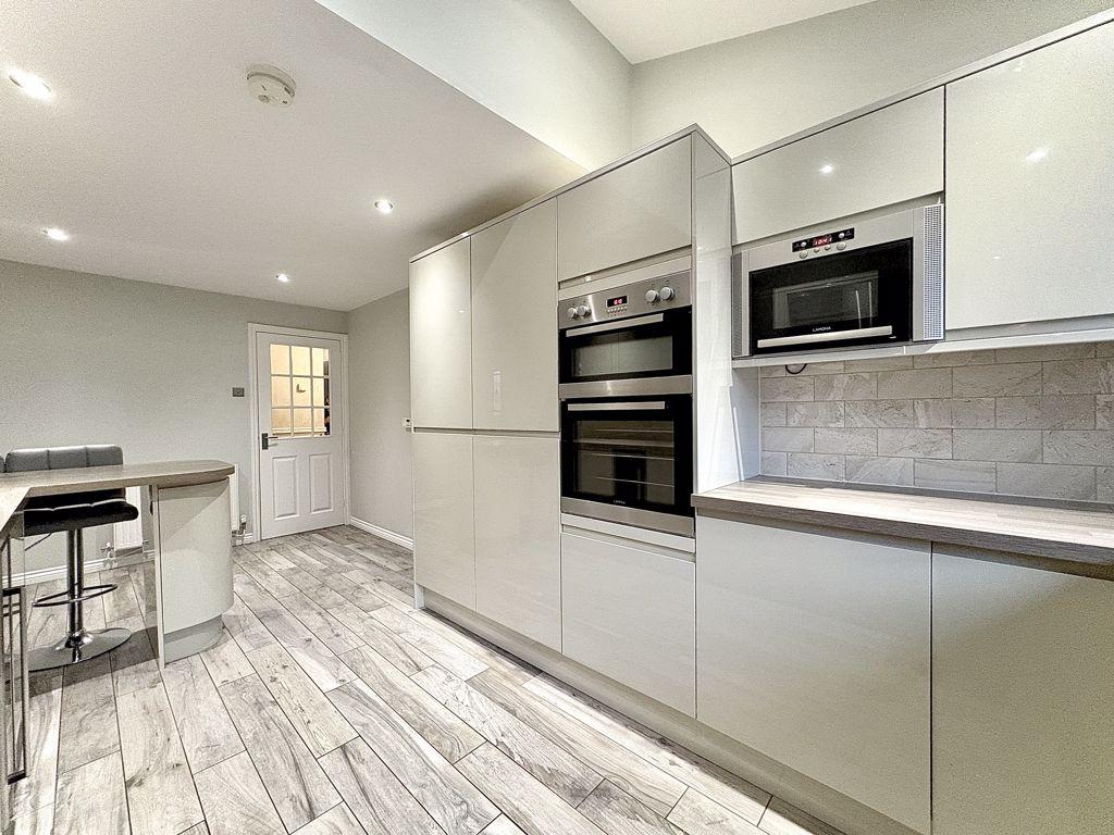 Dining kitchen