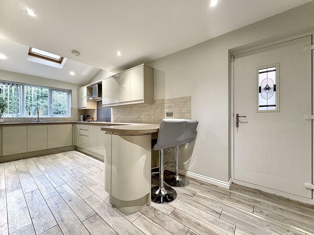 Dining kitchen