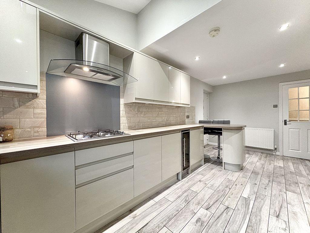 Dining kitchen