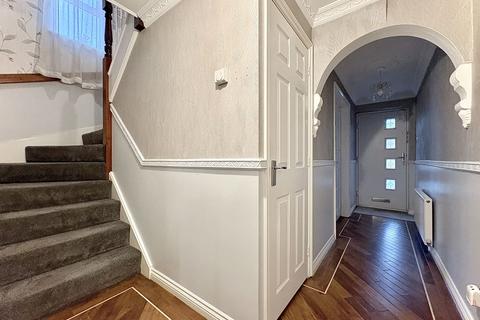 undefined, Charlecote Drive, MILKING BANK, DY1 2GG