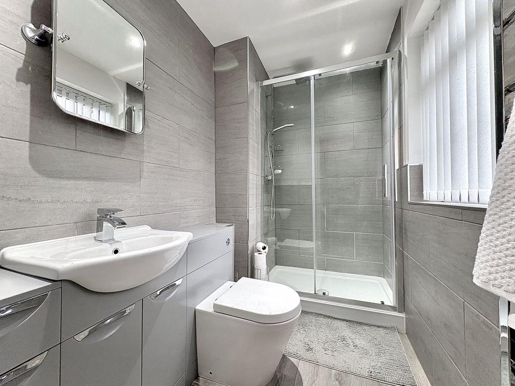 Ensuite shower room