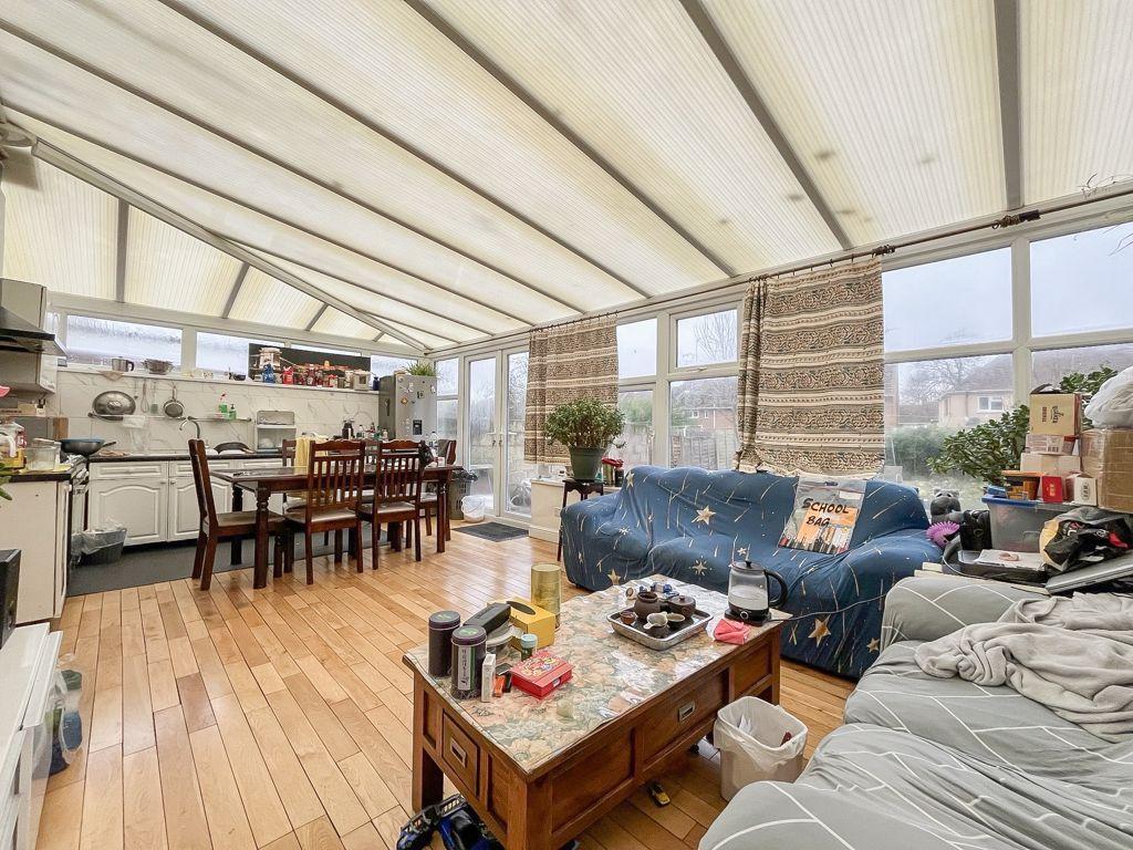 Kitchen/conservatory