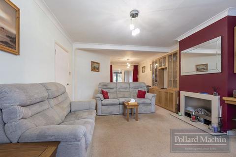 3 bedroom semi-detached house for sale, Ashdown Gardens, Sanderstead