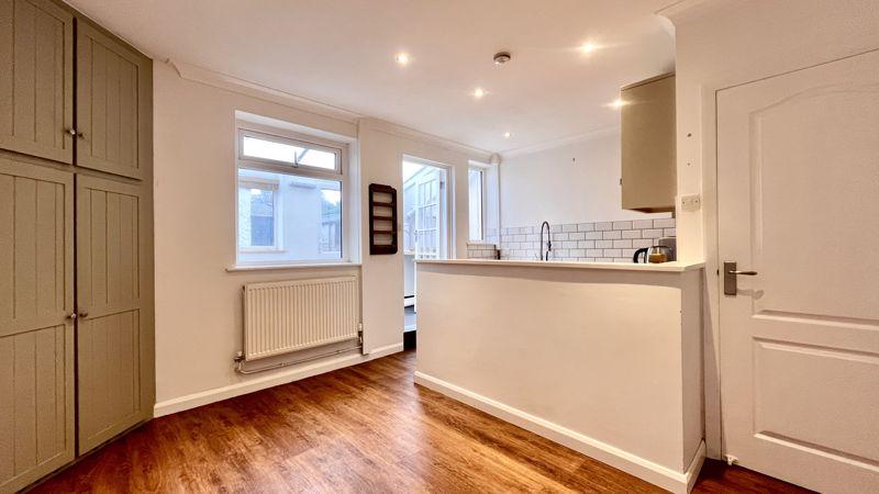 Kitchen/Dining Area