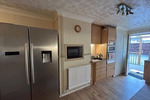 3 bedroom terraced house to rent, Coldhams North, Huntingdon