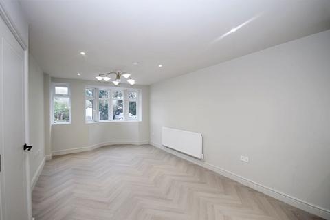 undefined, Greenford Road, Greenford