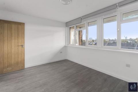 2 bedroom flat to rent, 2 bedroom flat - Seven Sisters Road N15 4HE