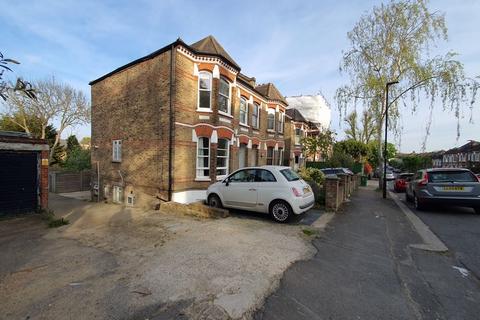 Studio to rent, Dalmore Rd, London , West Dulwich