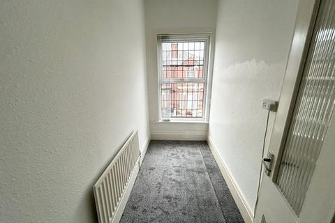 undefined, Bond Street, Leigh