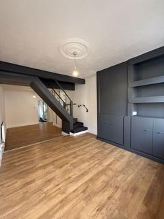 2 bedroom terraced house to rent, Luther Street, Leicester