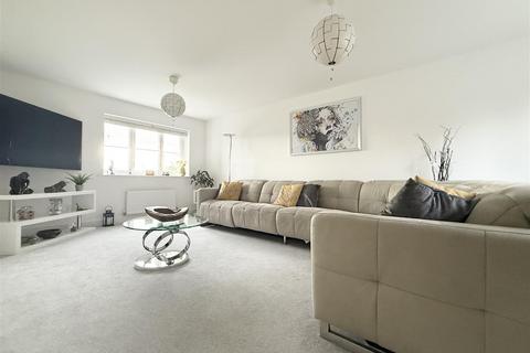 4 bedroom detached house for sale, Saville Road, Blaby LE8