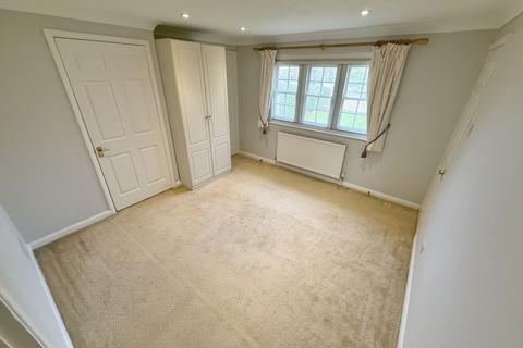 undefined, Burnhams Field, Weston Turville HP22