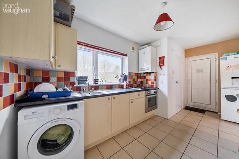 5 bedroom semi-detached house to rent, Southall Avenue, East Sussex BN2
