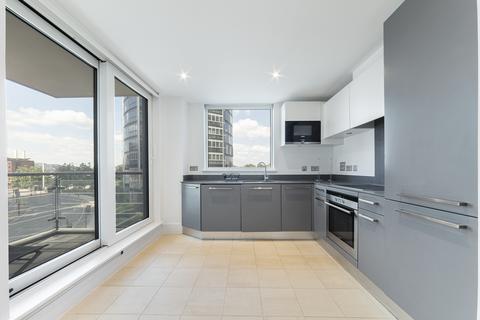 2 bedroom apartment for sale, Kestrel House, London SW8