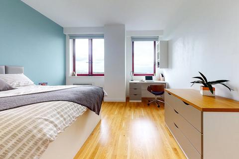 2 bedroom apartment to rent, Apt 17, Q One Residence, Wade Lane LS2