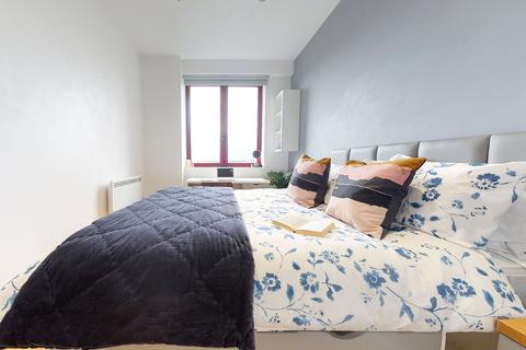 2 bedroom apartment to rent, Apt 17, Q One Residence, Wade Lane LS2