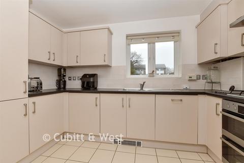 2 bedroom apartment for sale, Tavistock Court, Caterham CR3