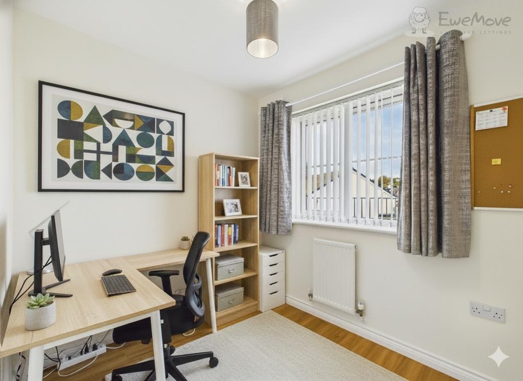Ewemove south molton home office staged