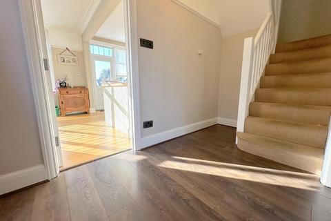 4 bedroom house to rent, Stockingstone Road, Luton, LU2 7NG