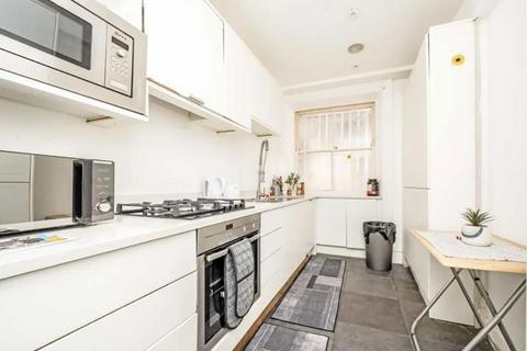 Hyde Park Mansions, Cabbell Street, Marylebone, Hyde Park, Regents Park, London, NW1 5AY