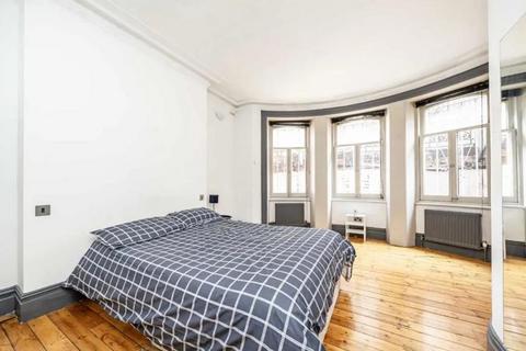 3 bedroom flat to rent, Hyde Park Mansions, Cabbell Street, Marylebone, Hyde Park, Regents Park, London, NW1 5AY