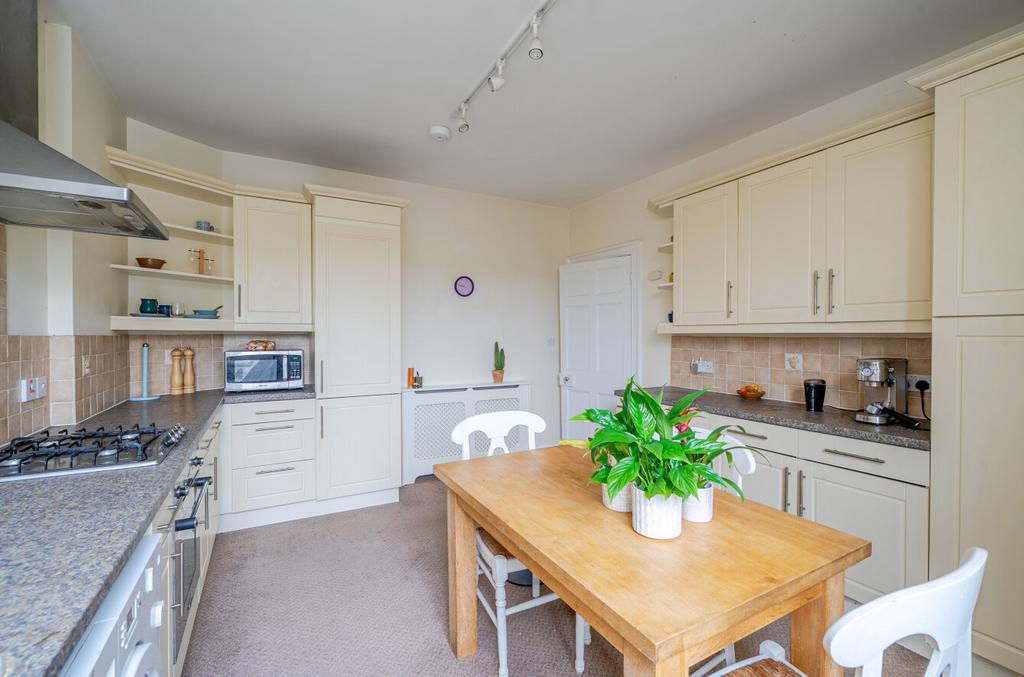 1380985 16 691310...