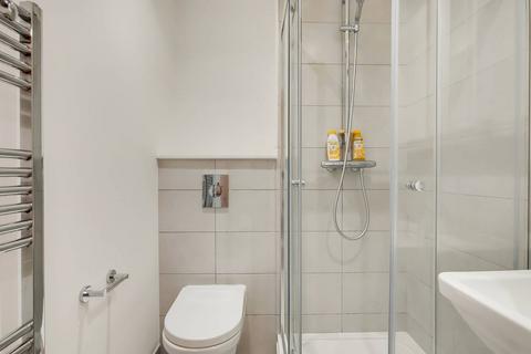 2 bedroom flat to rent, Silvertown Way, Canning Town, London, E16