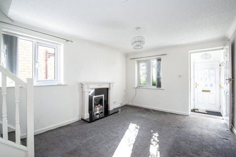 2 bedroom semi-detached house to rent, The Oval, Bingley, West Yorkshire, BD16