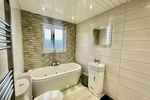 4 bedroom detached house for sale, Skipton Road, Swallownest, Sheffield, Rotherham, S26 4NQ
