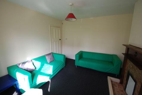 3 bedroom terraced house to rent, Brudenell Road, Hyde Park LS6