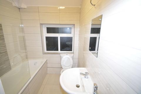 3 bedroom terraced house to rent, Brudenell Road, Hyde Park LS6
